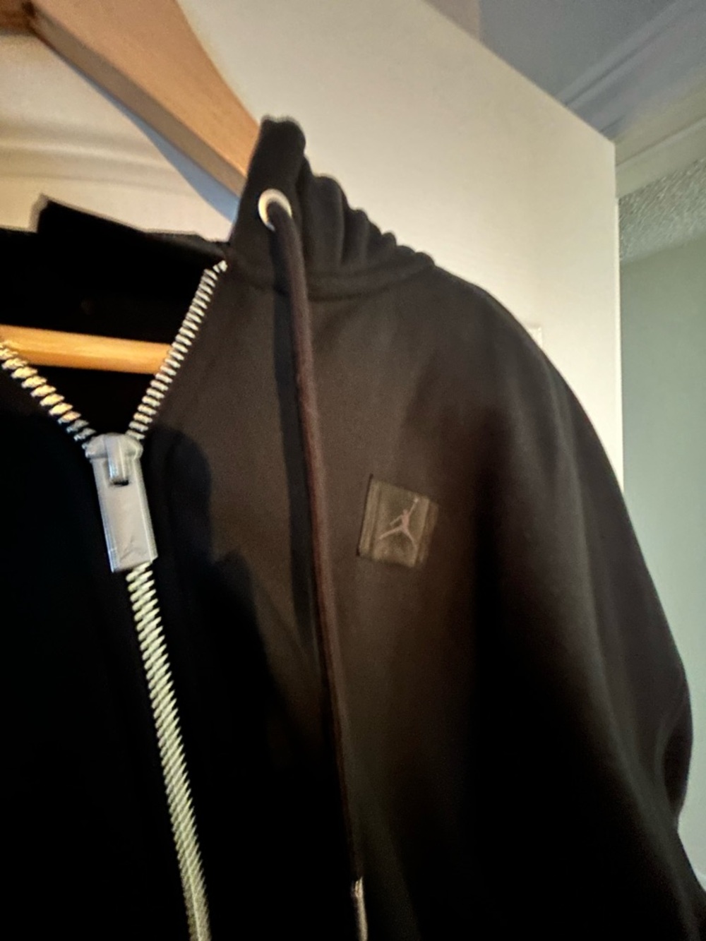Jordan Flight Fleece
Women's Cropped Satin-Lined Hoodie - Picture 3 of 7